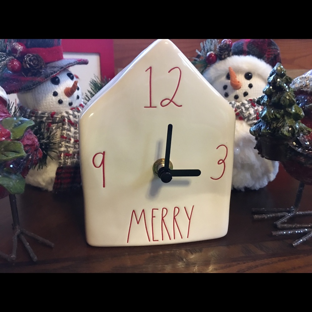Set of 3 Rae Dunn Xmas Clocks - Picture 2 of 4